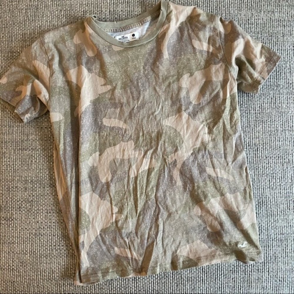 💥4 for $25💥Hollister Camo Tee